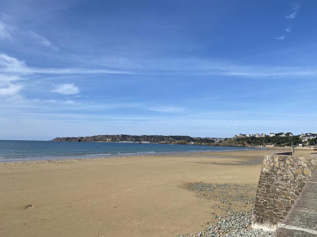 441 - A Erquy, En Bordure De La Tres Belle Plage De Caroual 2Km De Sables Fin Exterior photo